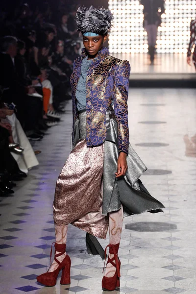 Look 22
